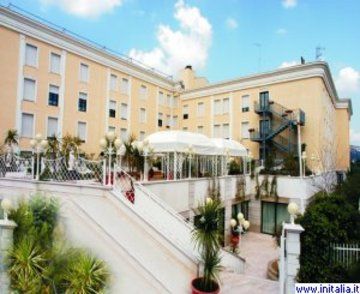 V7 Hotel San Giovanni Rotondo Exterior foto